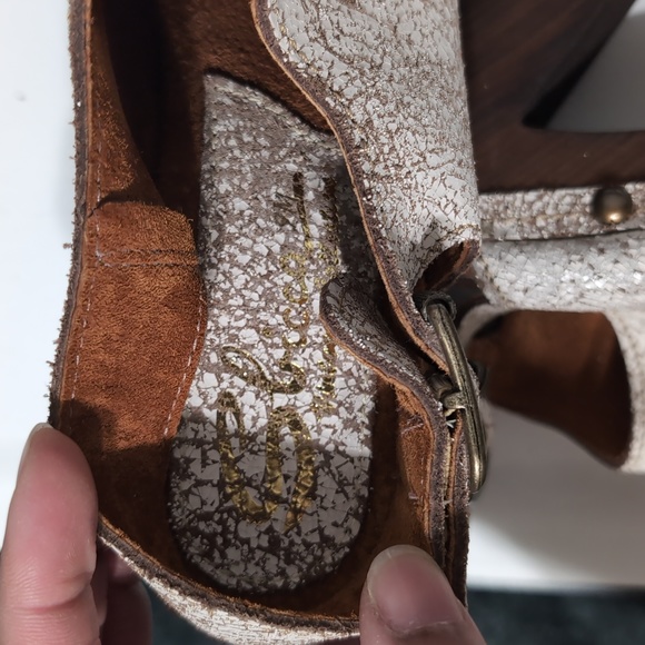 Sbicca Vintage Collection Ablaze Crackled Leather Platform Heels White Size 9 - Picture 8 of 8